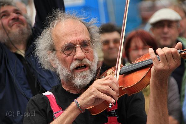 20110702-1300 Toepfergasse_Klaus der Geiger_D-F1710-IMGA8985-5.jpg